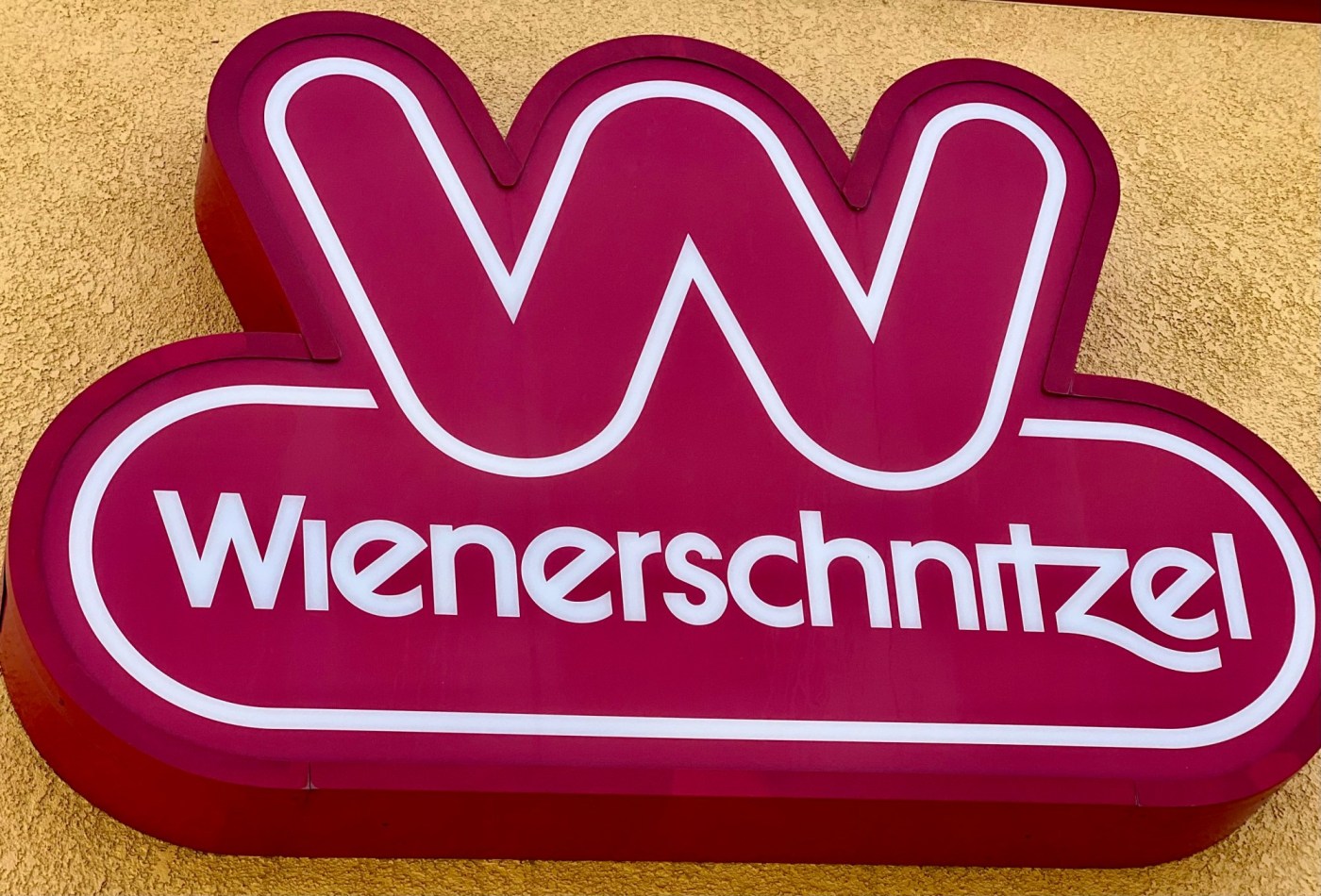 Wienerschnitzel To Open In 6 Walmart Stores In Western States